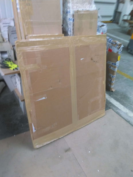 Jídelní stůl Bird (dub + černá) *bazar