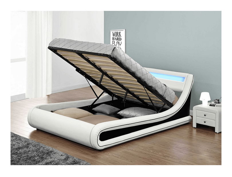 Manželská postel 160 cm Milda (s roštem, úl. prostorem a LED)