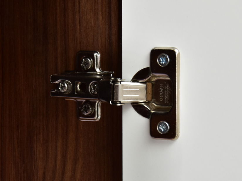 Komoda Protegidas P08 (černá)