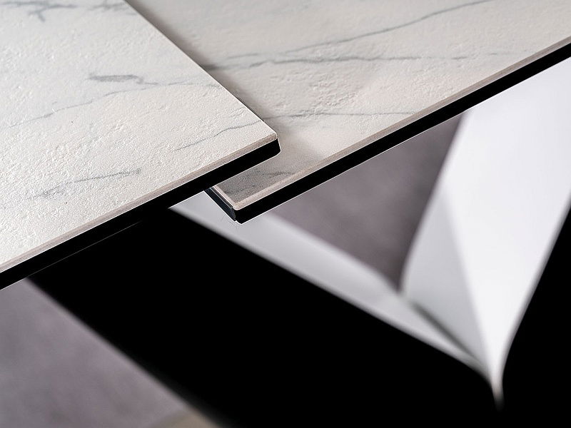 Rozkládací jídelní stůl 160-220 cm Carletta (bílá + černá) (pro 8 a více osob)