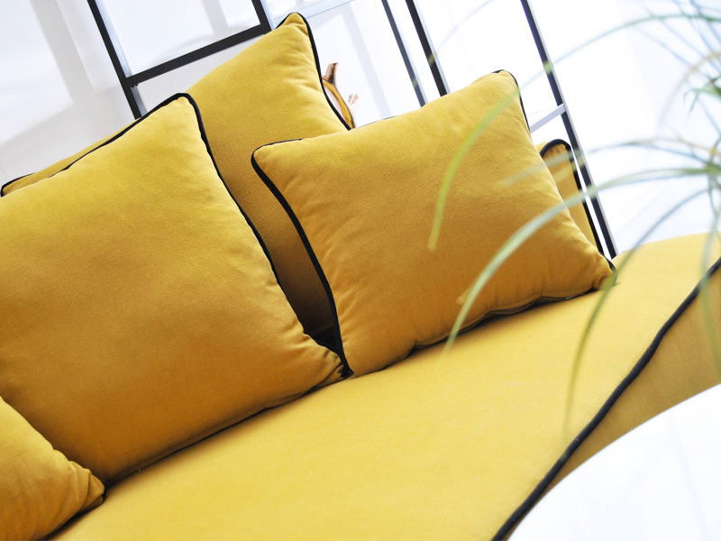 Pohovka trojsedačka Marilyn (černá)