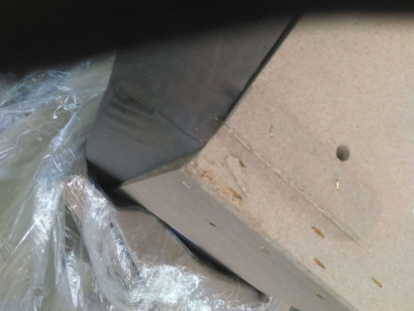 Rohová sedačka Hasina (sivá + čierna) (s poličkou a taburetkou) (s bonell pružinami) (P) *bazar