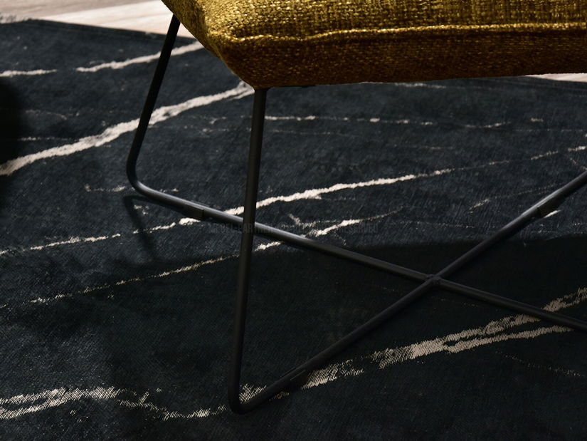 Relaxační křeslo Pakorabanas (černá)