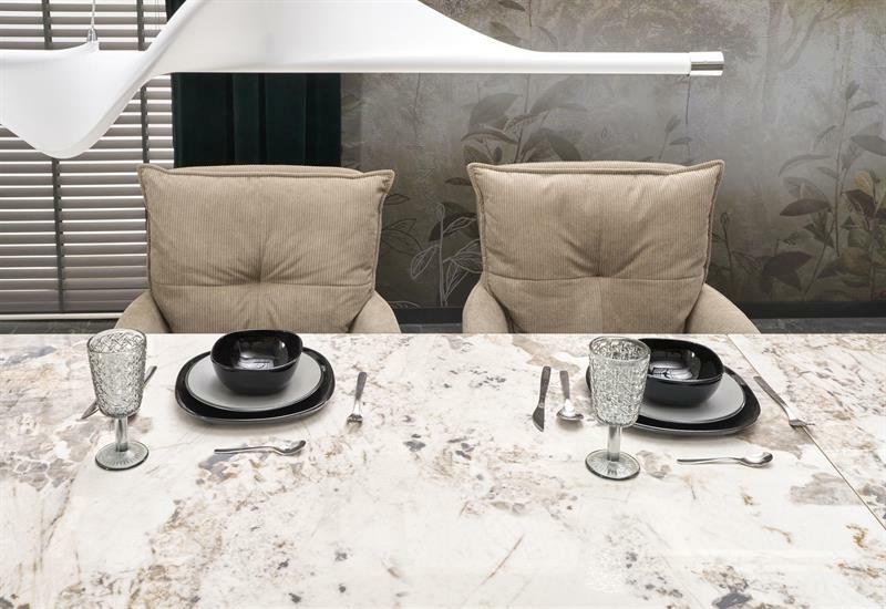 Jídelní stůl Giacomo (zelený mramor + černá) (pro 4 osoby)