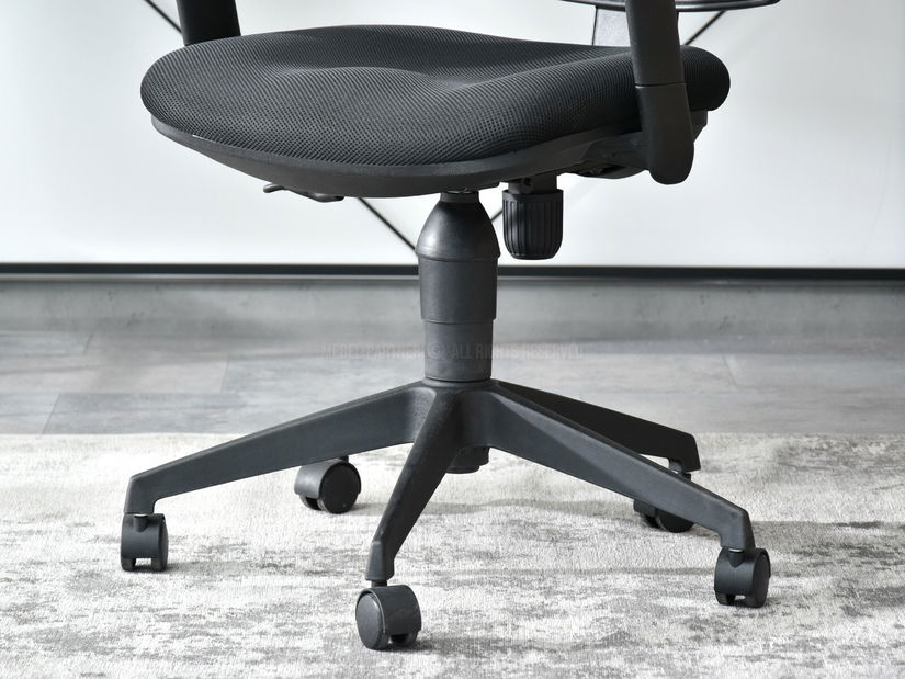 Křeslo Tokjo (černá)