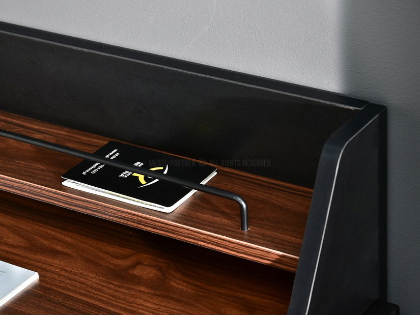 PC stolek Borge (ořech tmavý + černá)