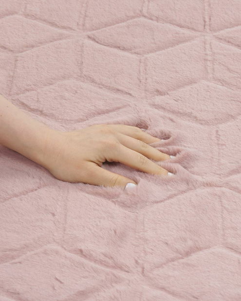 Koberec z umělé kožešiny 160 x 230 cm Thae (růžová)