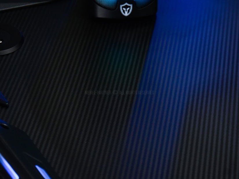 PC stolek Matts Led (černá)