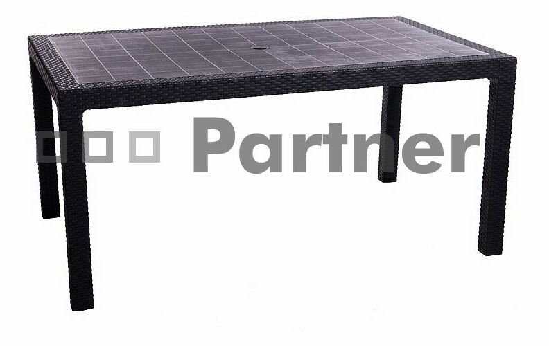 Zahradní stůl Manhattan (um. ratan)