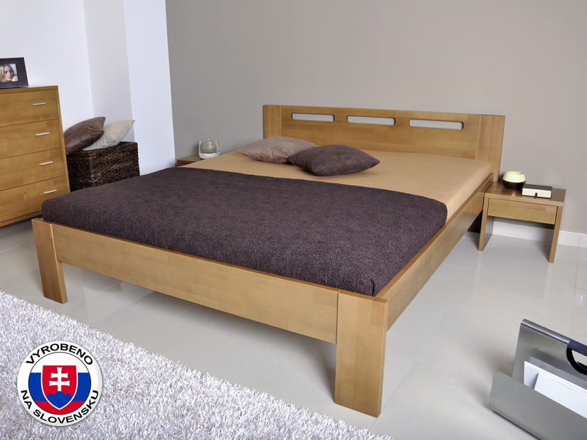 Manželská postel 180 cm Nela (masiv)