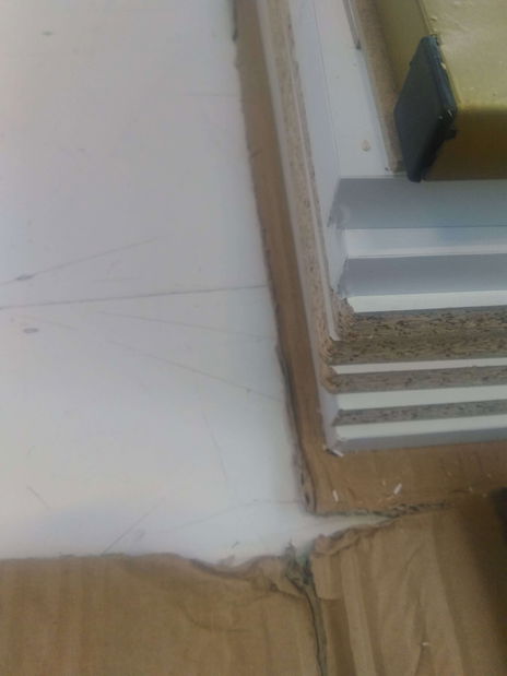 Skříňka Luna (Bílá + Zlatá) *bazar