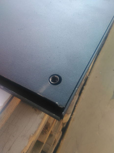 Jídelní stůl Sunrise (pro 4 osoby) (ořech + černá) *bazar