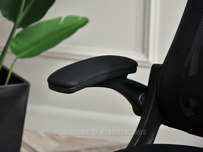 Křeslo Hecty (černá)