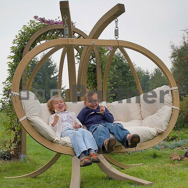 Zahradní houpačka Petra