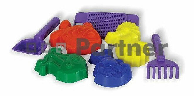 Zahradní pískoviště s lavičkou