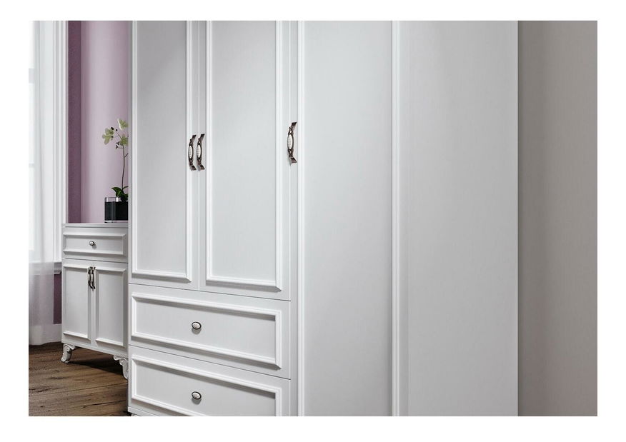  Šatní skříní Listra (dub + bílá)