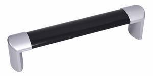 Úchyt na kuchyňskou skříňku Mertas (matný chrom + černý lesk)