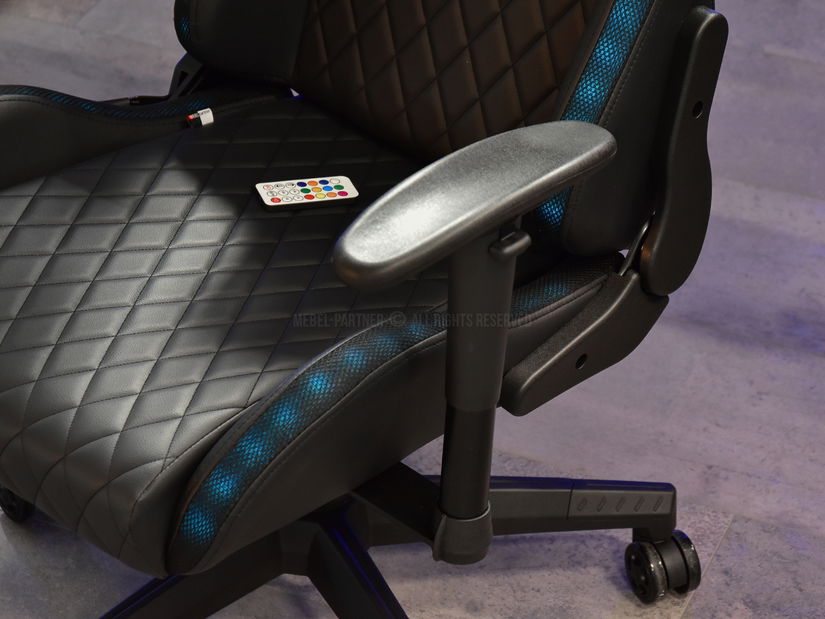 Křeslo Evie (černá)