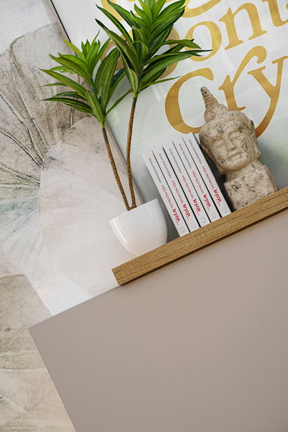 Skříňka Dares K02 (dub grand přírodní + kašmír)