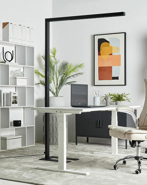 Stojanová lampa Menza (černá)