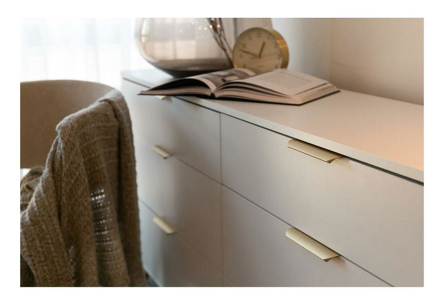 Komoda Ovenia O4 (bílá)