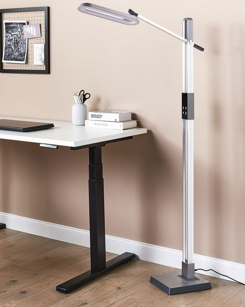 Stojanová lampa Andi (stříbrná)