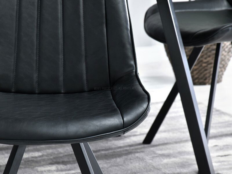 Židle Brit (černá)