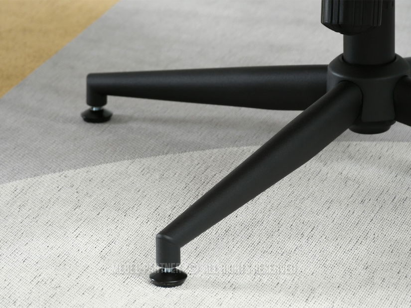 Křeslo Palma (med + černá)