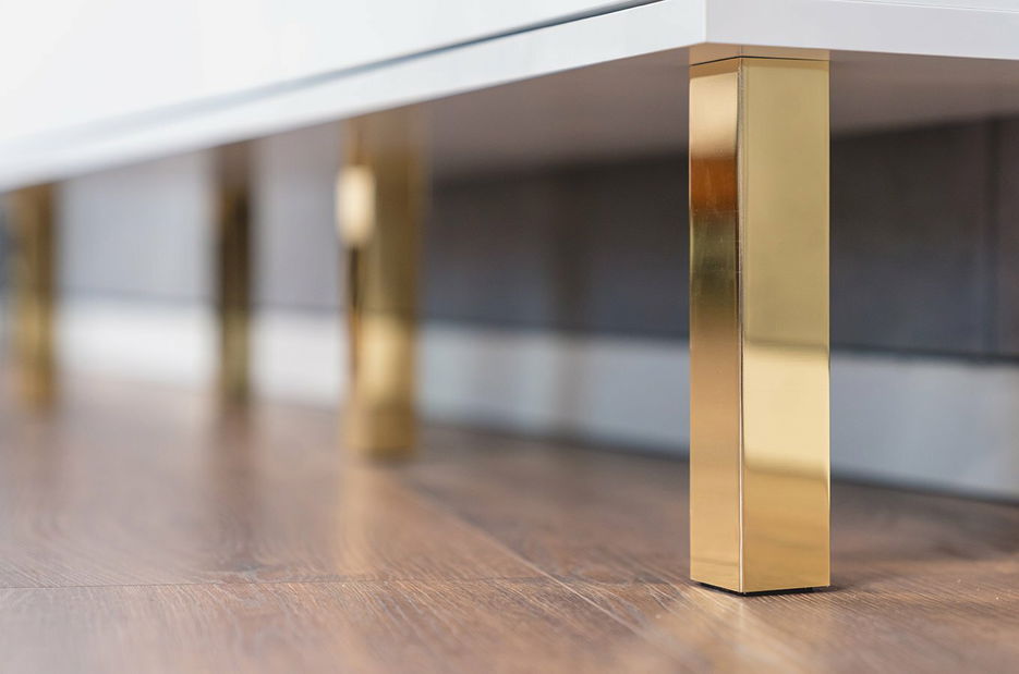 TV stolek/skříňka Naturlig Mynga (vysoký lesk bílý)