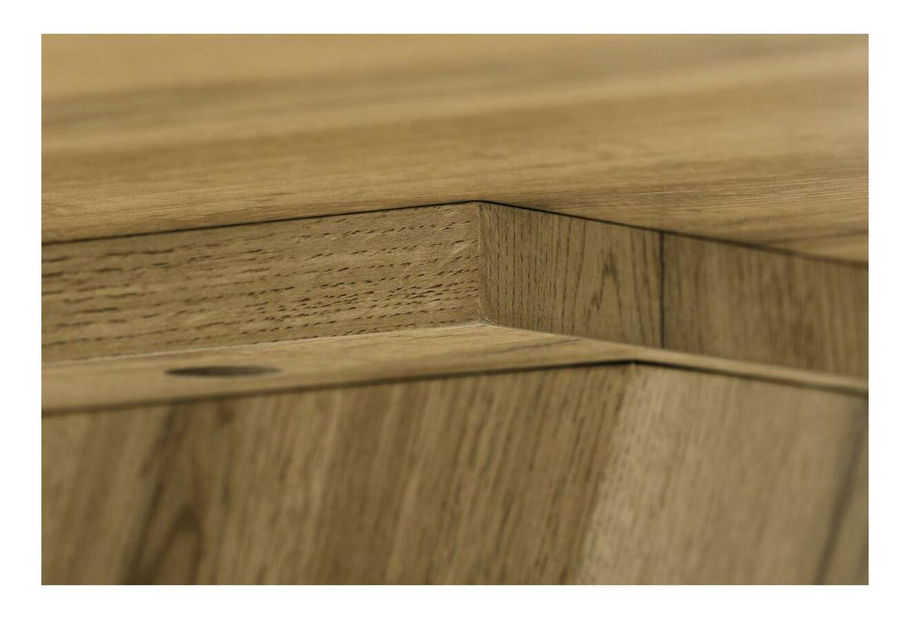 Jídelní stůl Historicas (dub divoký) (pro 4 osoby)