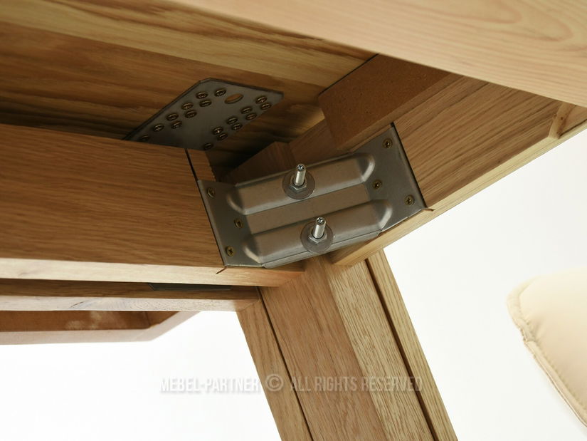 Jídelní stůl Conflictos (dub)