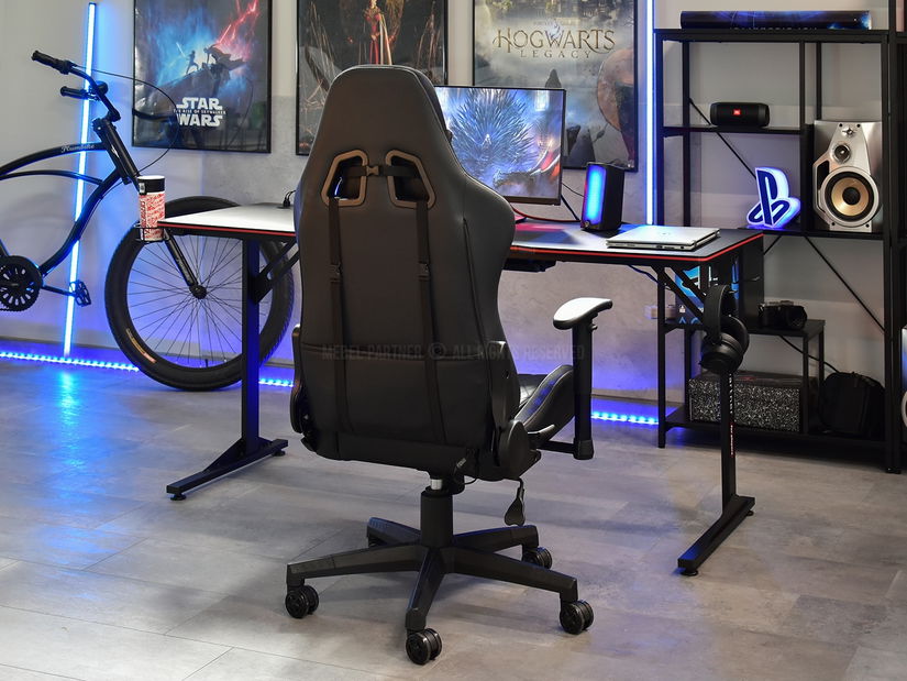 Křeslo Evie (černá)