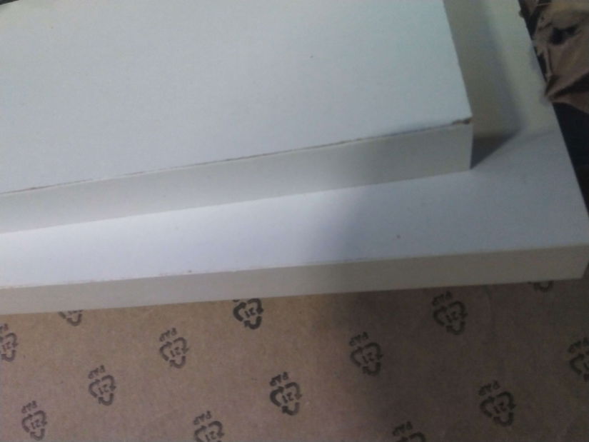 Komoda Crueldad (biela + dub sonoma) *bazar