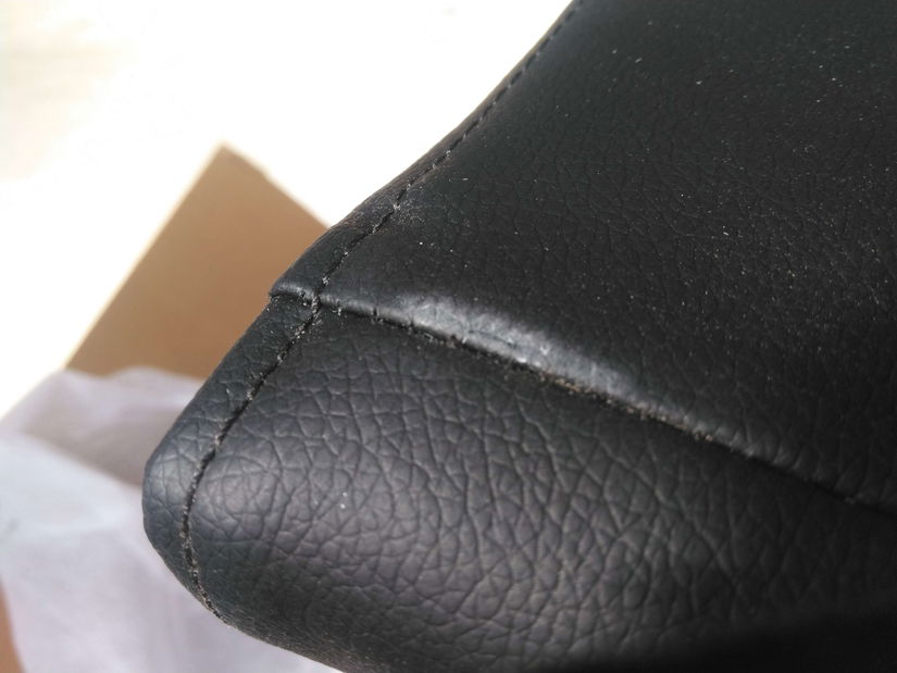 Noční stolek Dekent (černá) *bazar