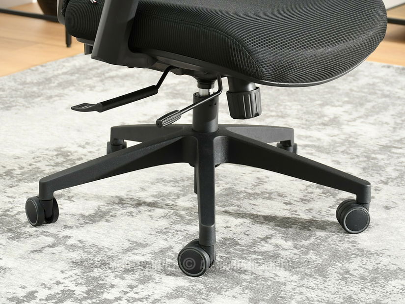 Kancelářské křeslo Largindo (černá)