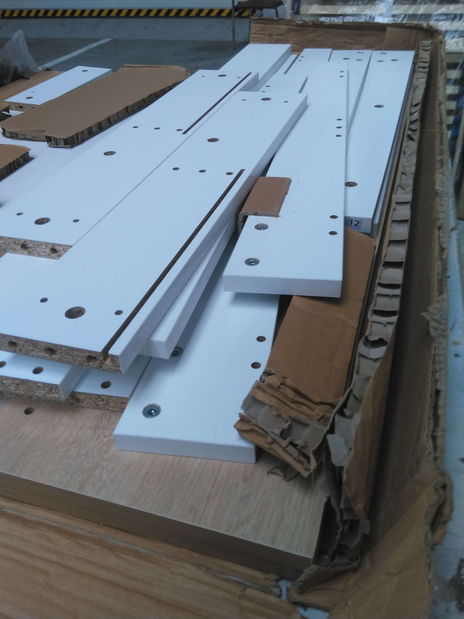 Jídelní stůl (pro 4 osoby) Kim (Bílá + Dub) *bazar