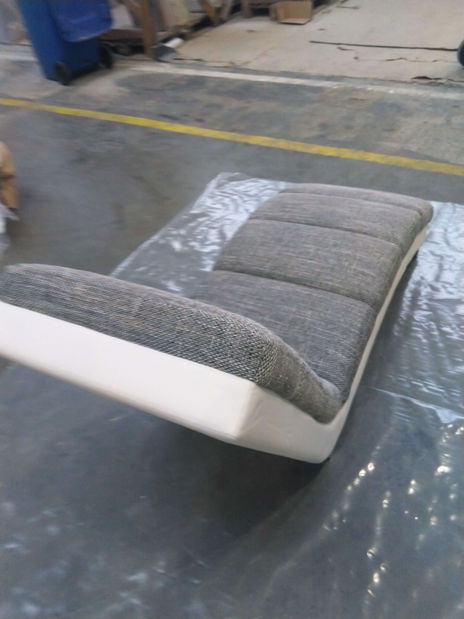 Čalouněné relaxační křeslo Laresa (ekokůže Soft 017 (bílá) + Lawa 05) *bazar