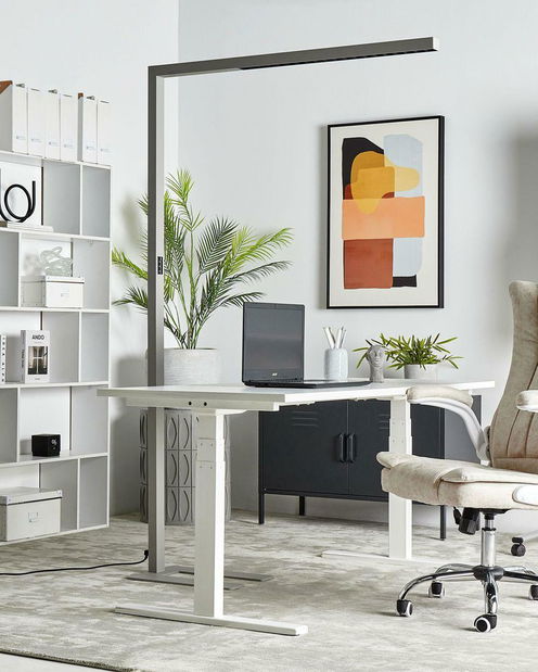 Stojanová lampa Menza (stříbrná)