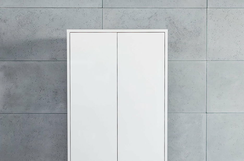 Šatní skříň Naturlig Mynga (vysoký lesk bílý)