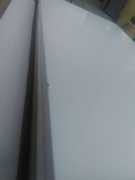 Skříňka Mekebu 2 (bílá + stříbrná) *bazar