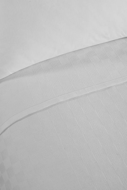 Přehoz na postel 200 x 230 cm Plaines (bílá)