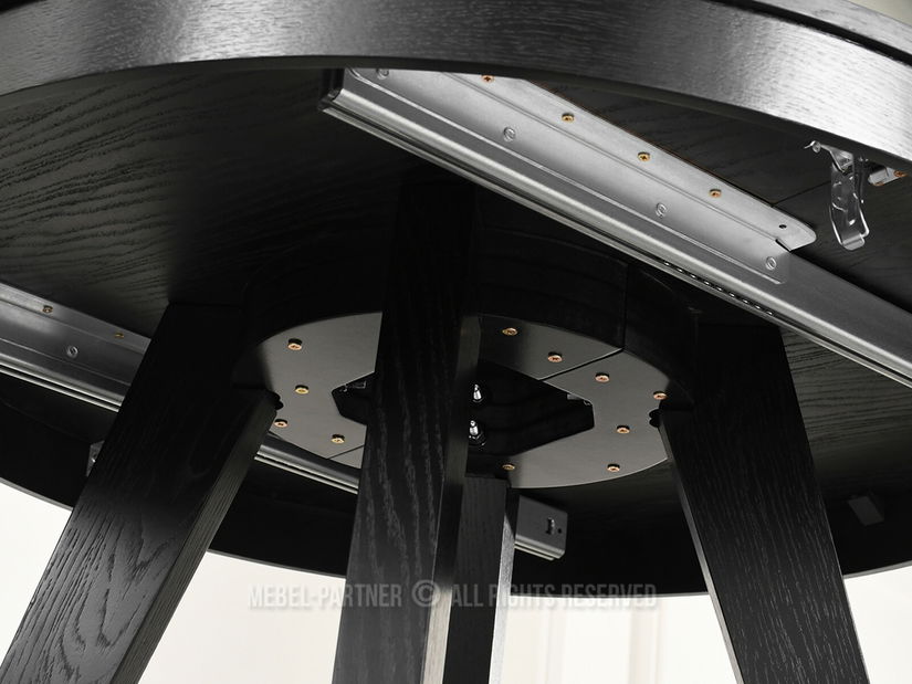 Jídelní stůl Trasladar (černá)