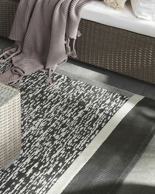 Koberec 120x180 cm BALIRI (polypropylen) (černá)