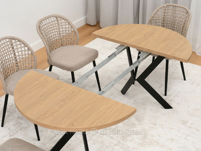 Jídelní stůl Rompa (dub + černá)