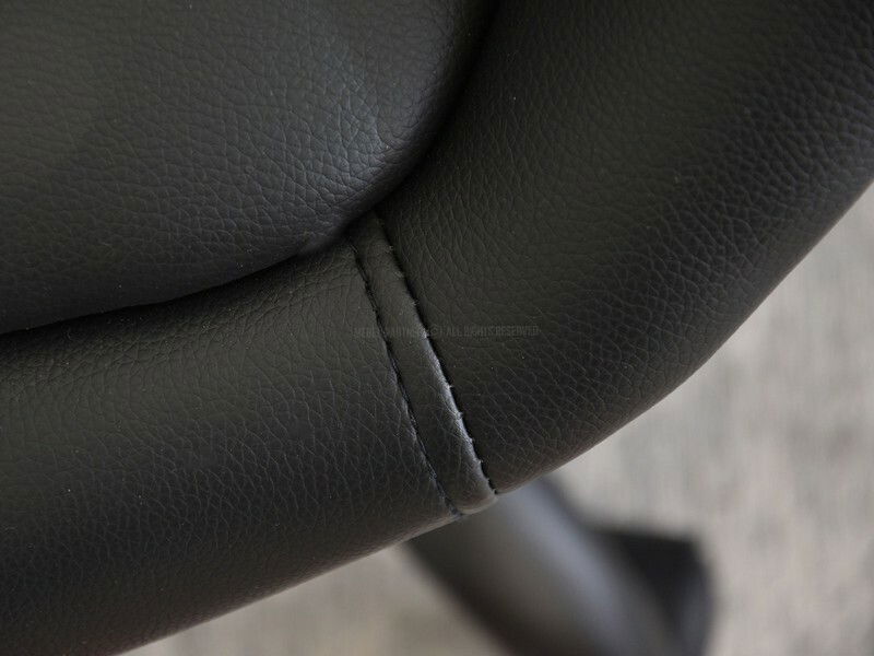 Křeslo Lush 4 (černá)