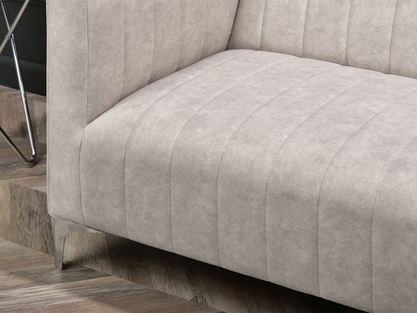 Pohovka trojsedačka Recalentada (písková + chrom)