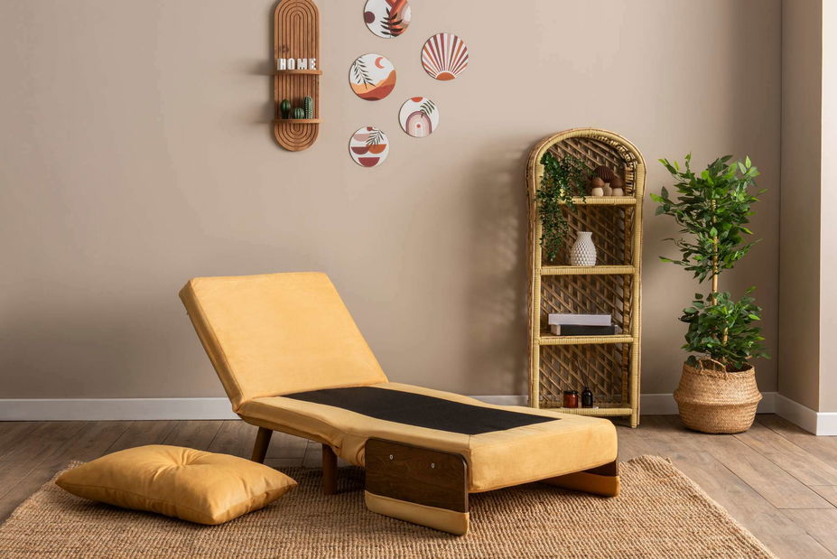 Křeslo Como S (hořčicová)