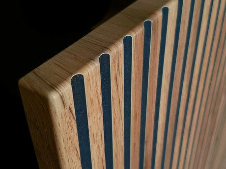 Vitrína Dernas KSZ154 (černý grafit + dub wotan) (se žlutým LED osvětlením)