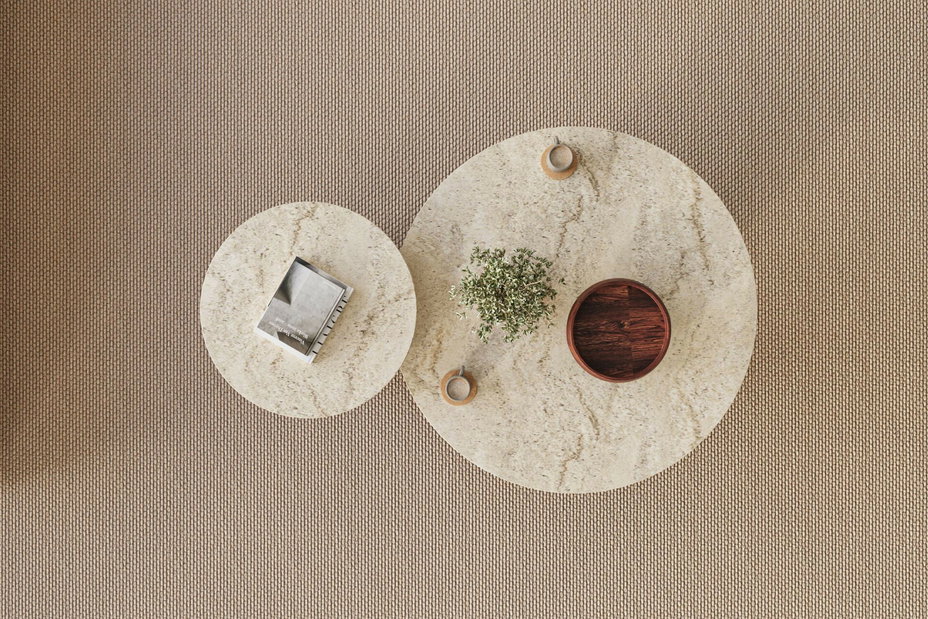 Set 2 ks. konferenčních stolků Priva (travertin + ořech)