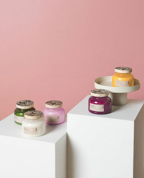 Sójová svíčka s vůní svěžího prádla Beretta (bílá)